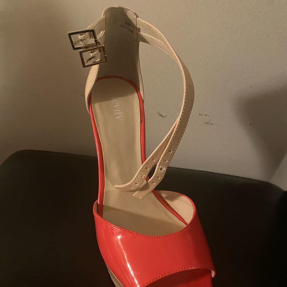 Levity elegant women sandal